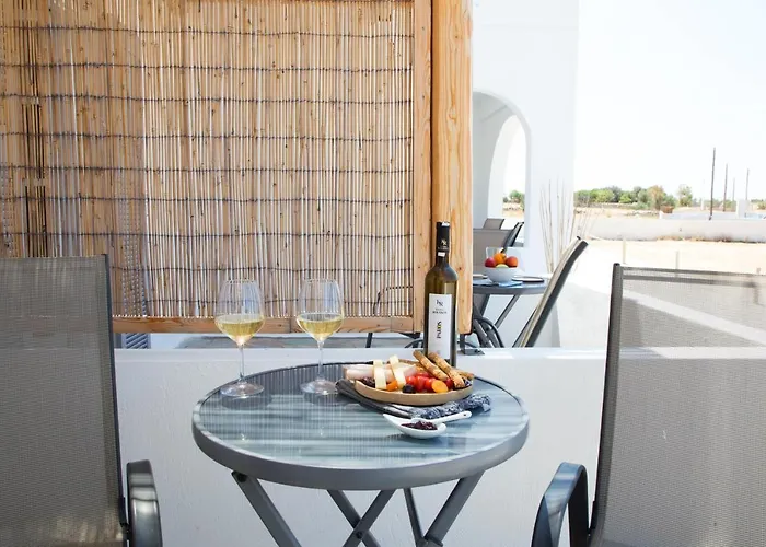 Paros King Apartahotel 3*